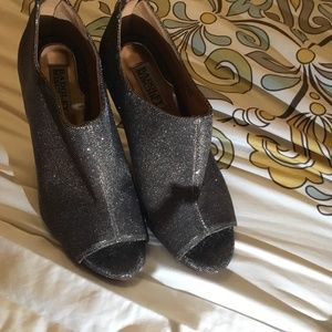 badgley mischka sparkle ankle boot gold shoes